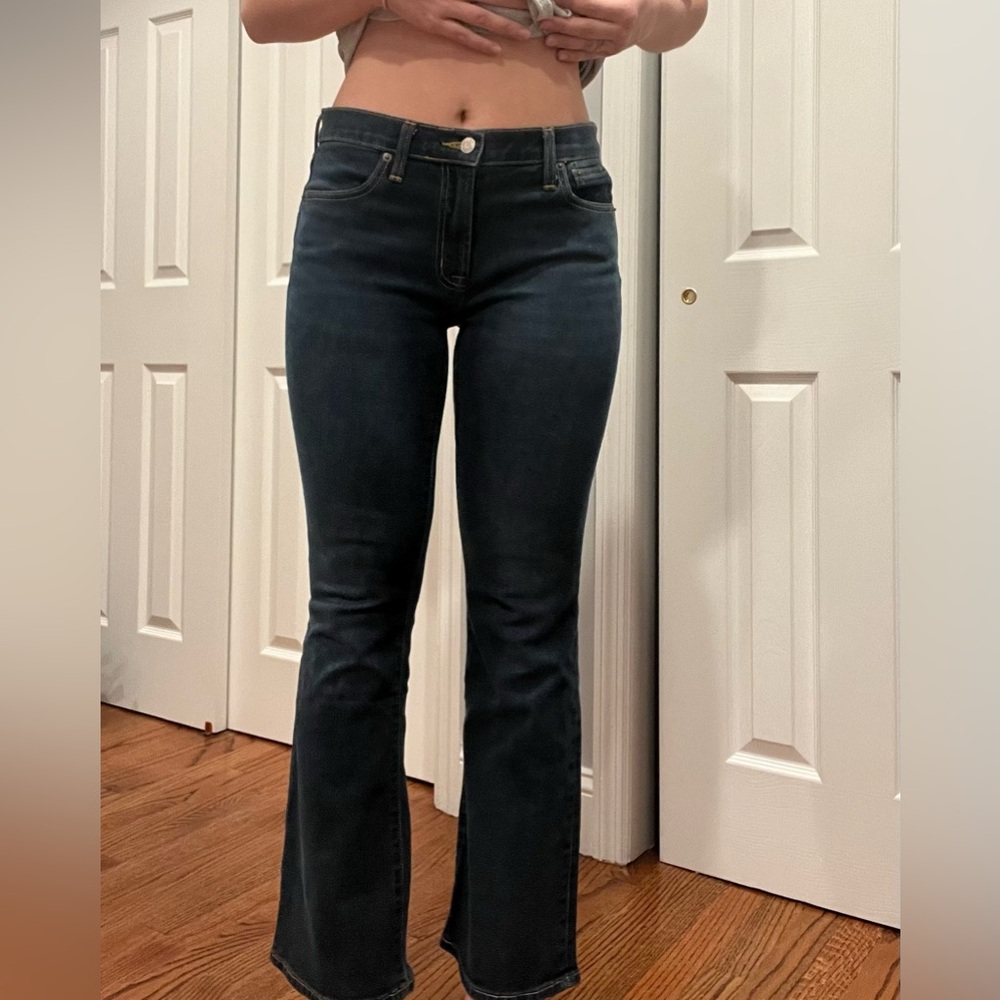 Gap low waisted petite bootcut jeans! Insanely flattering